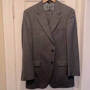 Jos A Bank Charcoal Suit - 44R